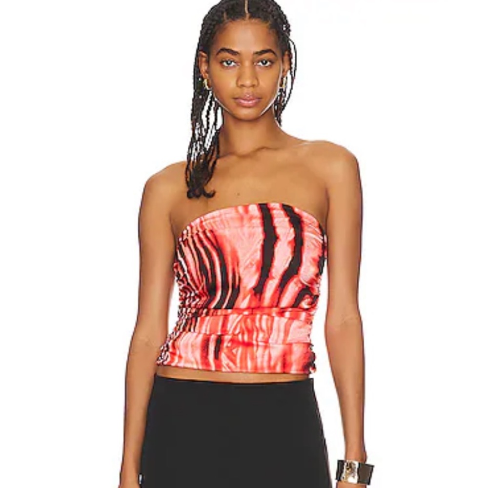 NWT - superdown crop top